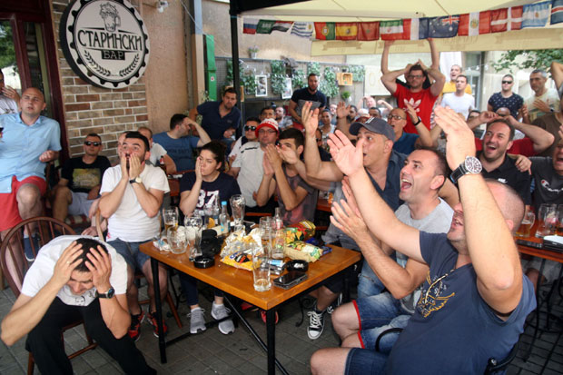 Уводе границу и за децибеле